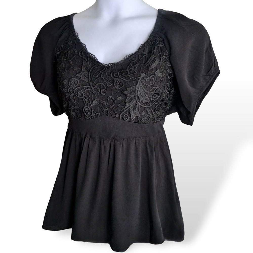 TORRID Crinkle Gauze With Lace Puff Short Sleeve Blouse NWT  Size 2X - Picture 2 of 8